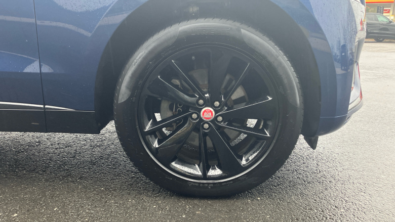 Jaguar F-Pace 2.0 D200 R-Dynamic Black 5dr Auto AWD Diesel Estate